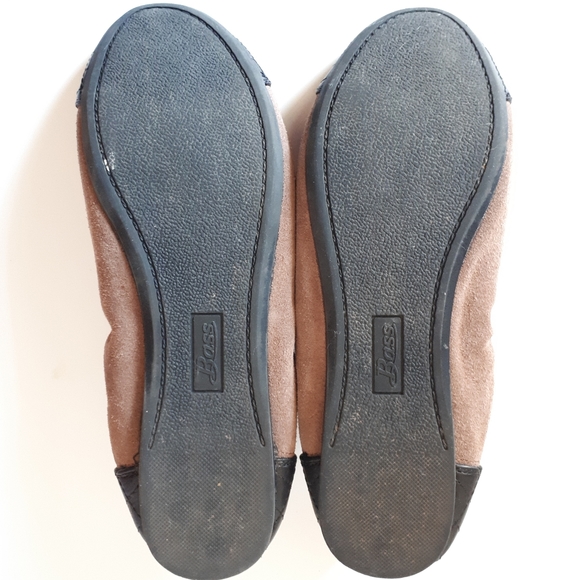 G.H. Bass & Co. Suede Flat Quilted Gold Tone Shoe - Picture 7 of 11